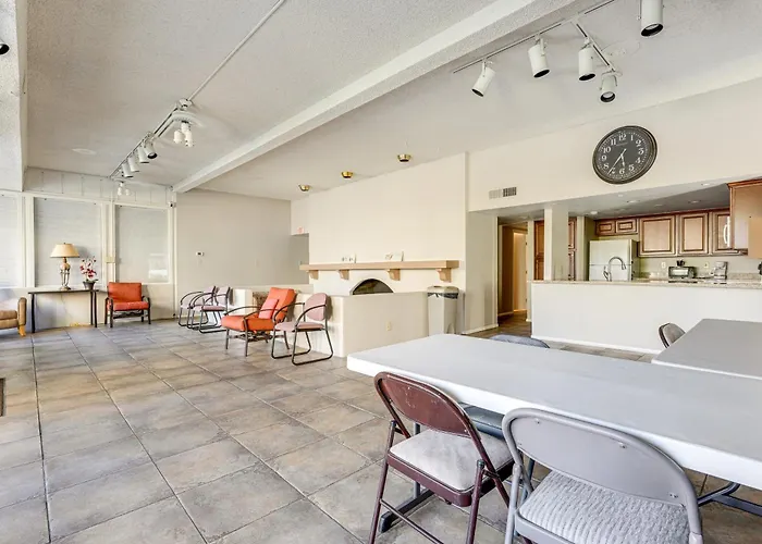 Walk To Waterfront! Couple's Retreat In Old Town Holiday home